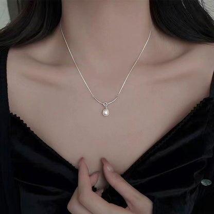 Premium Design Light Luxury Necklace with Pearl Pendant