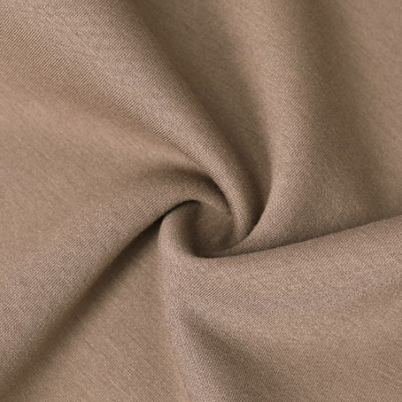 Axelbandslös jumpsuit med V-rygg och stretchig midja