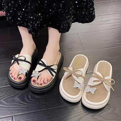 Bekväma och eleganta ortopediska sandaler med tjock båge på dammode