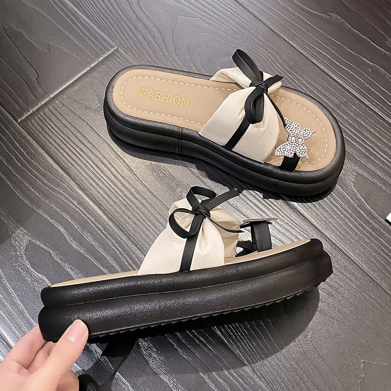 Bekväma och eleganta ortopediska sandaler med tjock båge på dammode