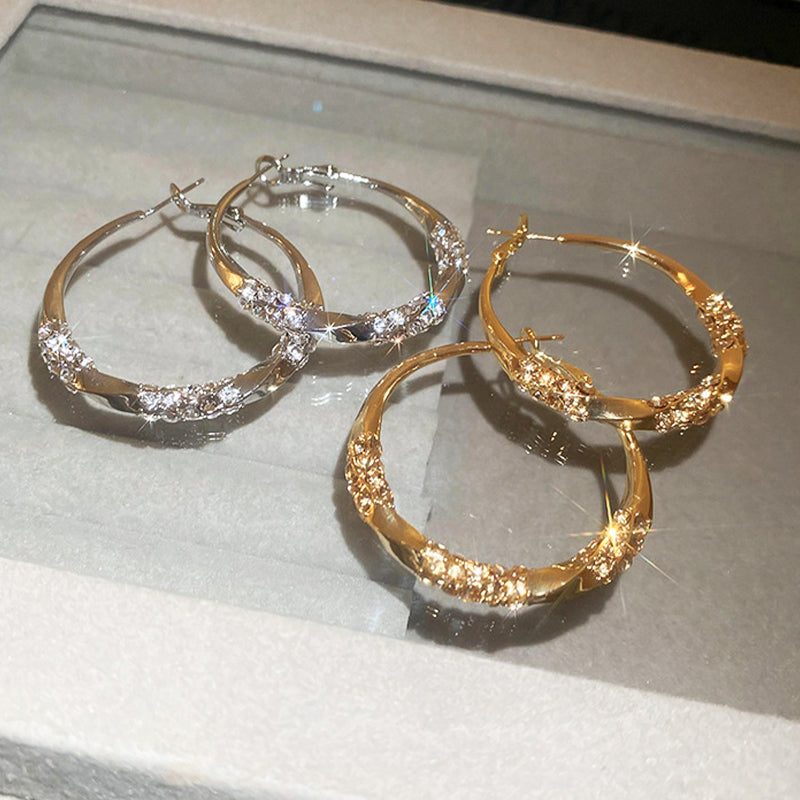 ⏰ Endast nu 49% rabatt!🔥Cirkelörhängen med Zirkoni💎 - Eleganta Orlingar för En Sparklade Look! 🌟