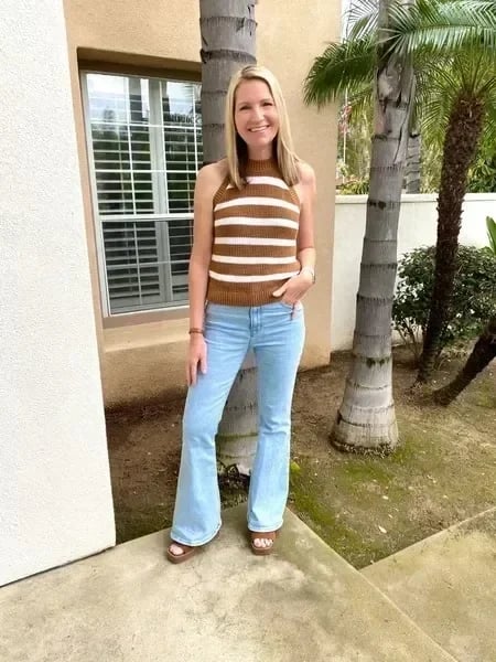 ⭐Naiset 2023,⭐Ultra High Rise Stretch Flare Jean.