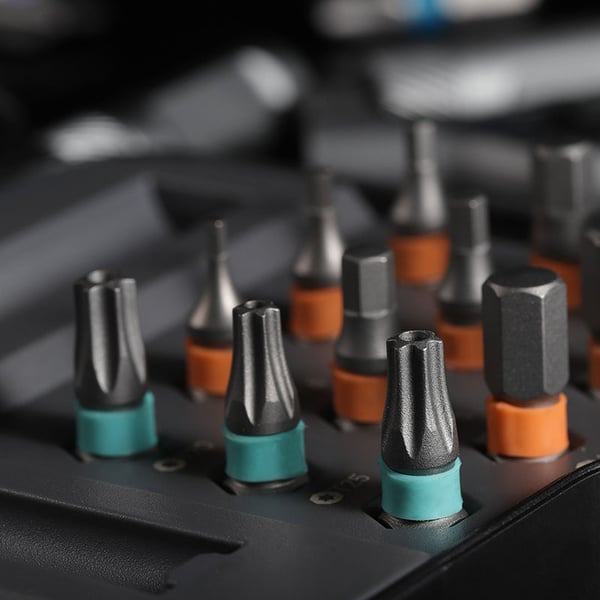 Monitoiminen työkalupakki