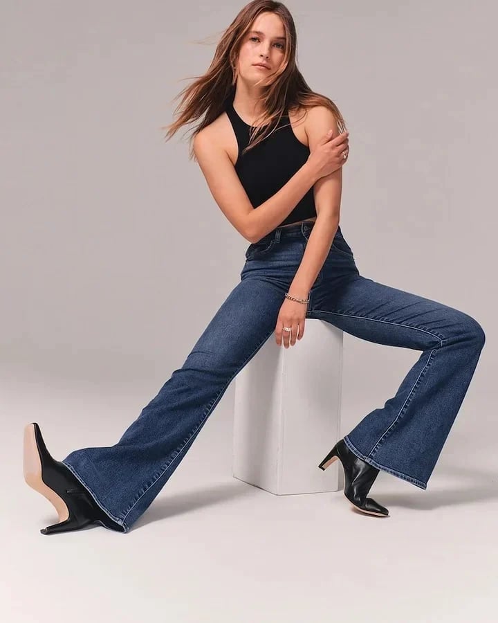 ⭐Naiset 2023,⭐Ultra High Rise Stretch Flare Jean.