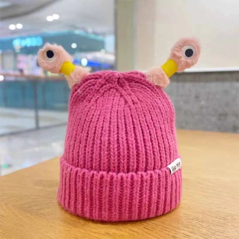 Talvi vanhempi lapsi söpö hehkuva pikku hirviö neulottu hattuja