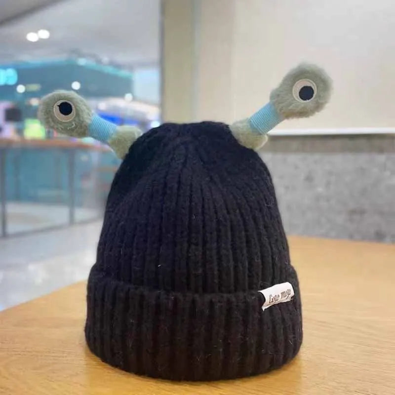 Talvi vanhempi lapsi söpö hehkuva pikku hirviö neulottu hattuja