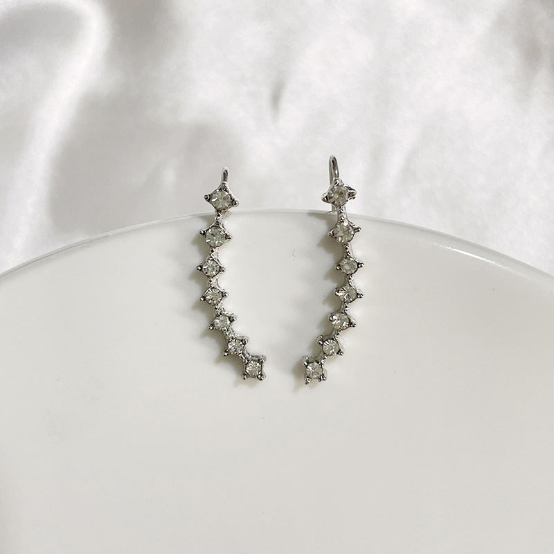 Säästä 49% alennusSeitsemän tähden timantti korvakorua.