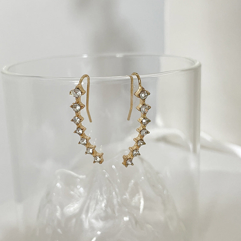 Säästä 49% alennusSeitsemän tähden timantti korvakorua.