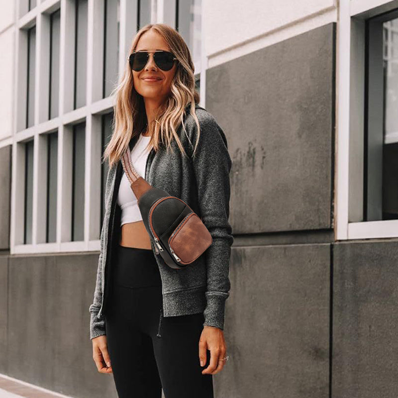 Liten väska i konstläder för kvinnor